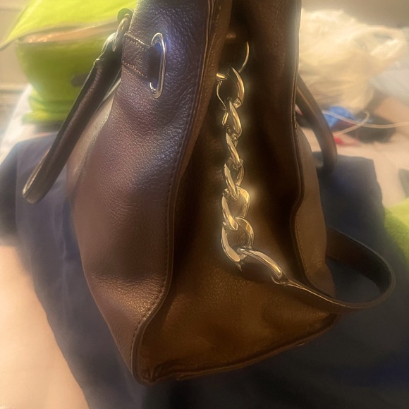 Michael Kors East West Hamilton Bag - Picture 2 of 15